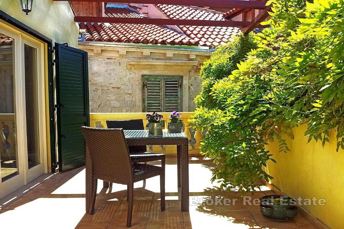 Appartamento nel centro storico della città - intero piano con terrazza rinascimentale