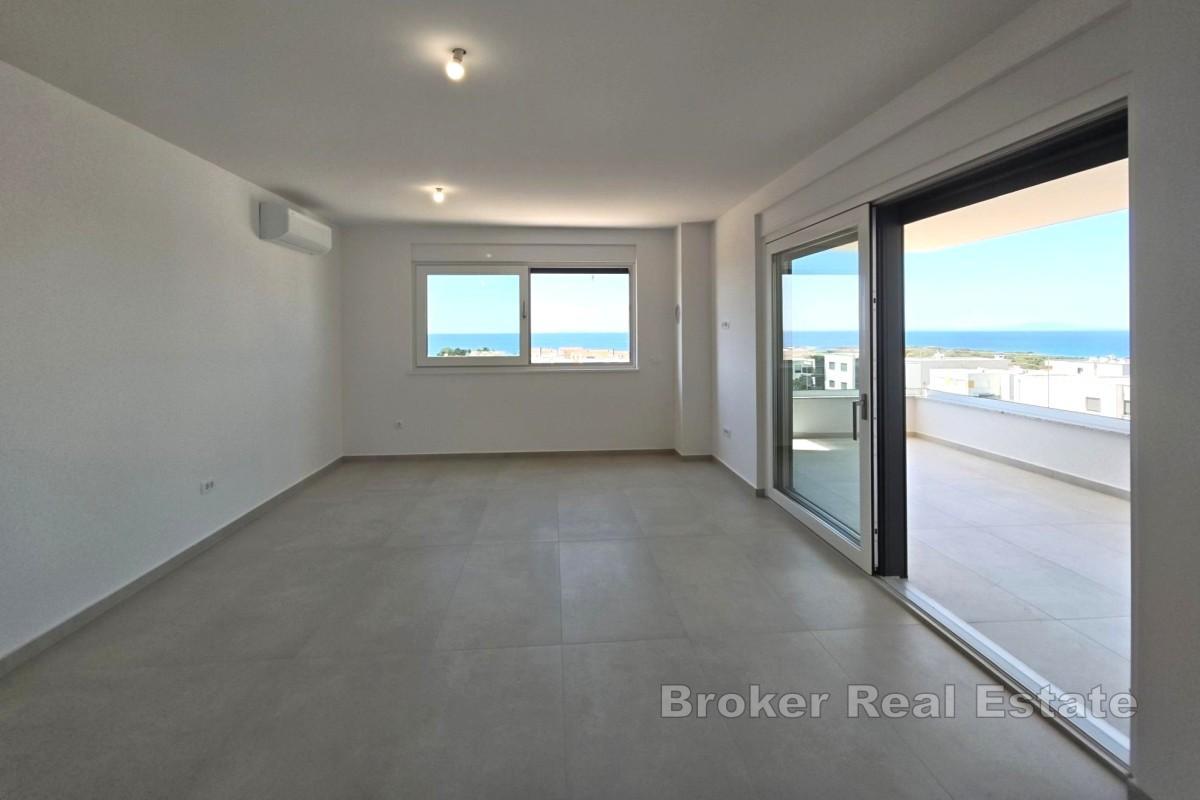 Nuovo edificio - appartamento con vista sul mare e due posti auto