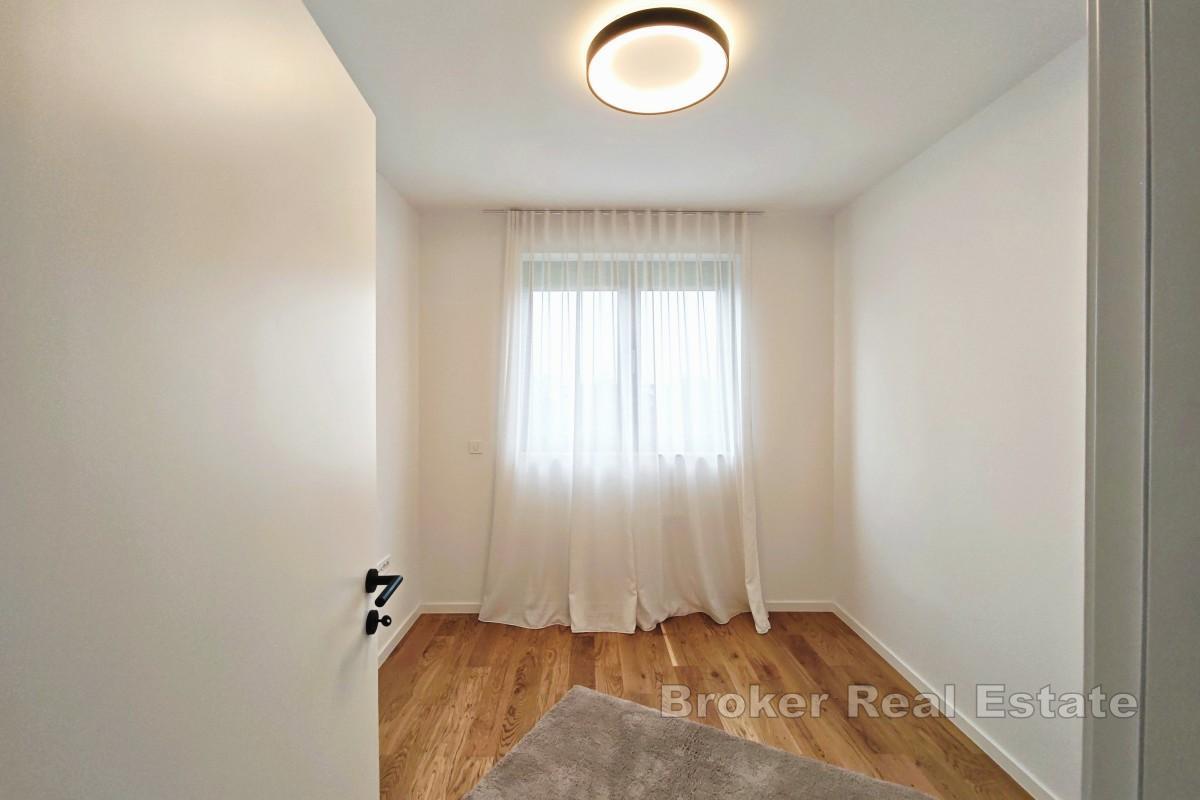 Novostavba - luxusní penthouse se dvěma terasami a garáží