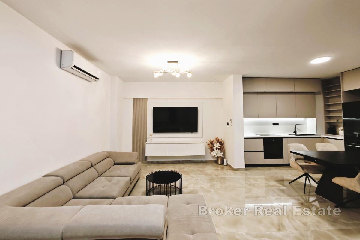 Moderne og nyrenovert leilighet i Žnjan