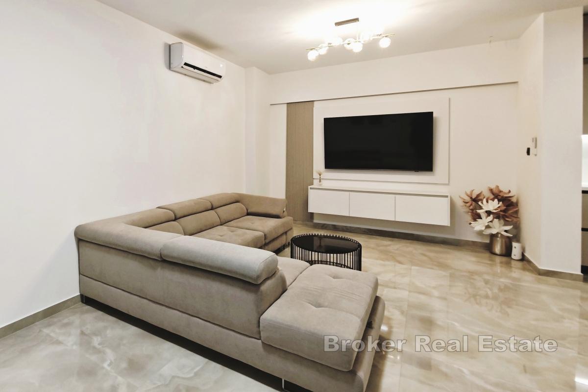 Moderne og nyrenovert leilighet i Žnjan