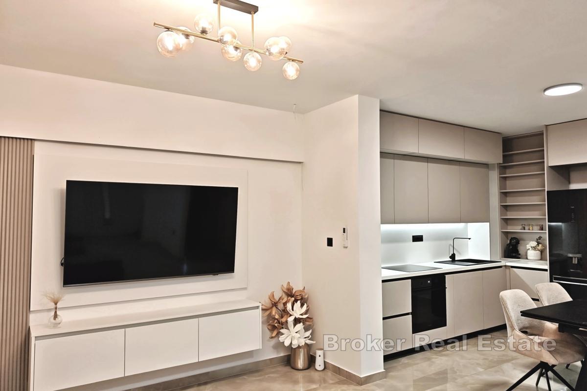 Moderne og nyrenovert leilighet i Žnjan