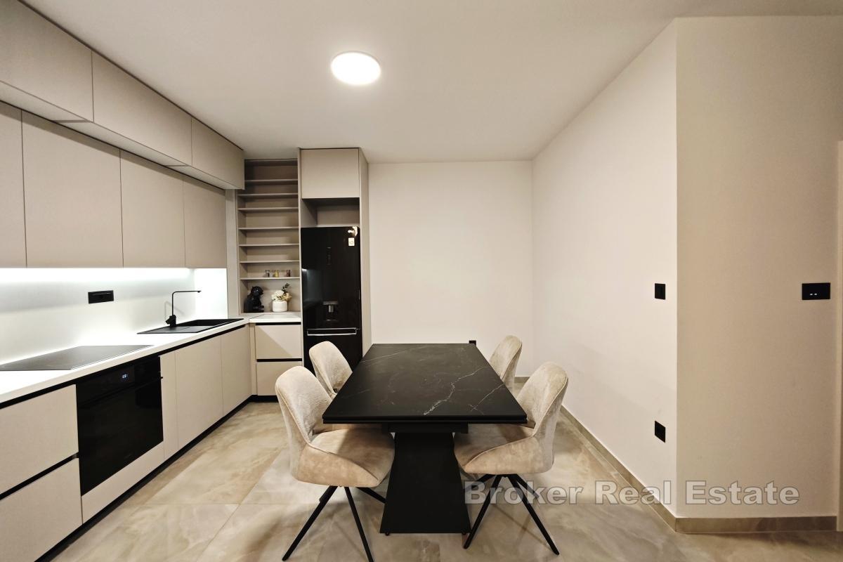 Moderne og nyrenovert leilighet i Žnjan