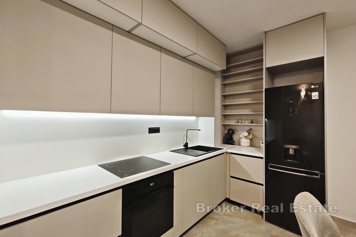 Moderne og nyrenovert leilighet i Žnjan