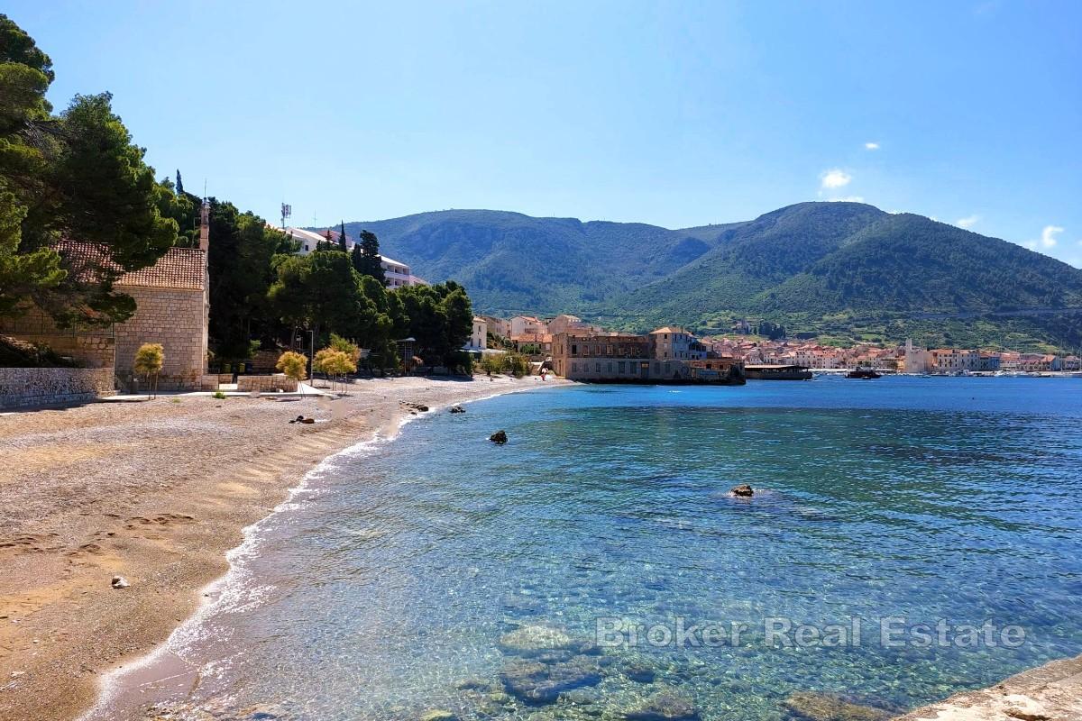 Nybygg i Komiža - leilighet med havutsikt og parkering