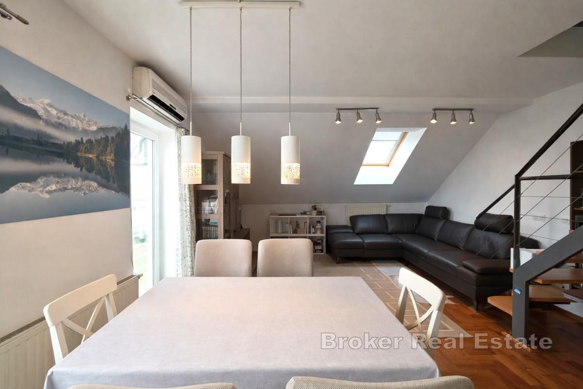 Apartament dwupoziomowy z miejscem parkingowym