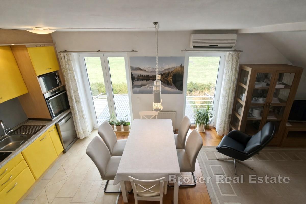 Apartament dwupoziomowy z miejscem parkingowym