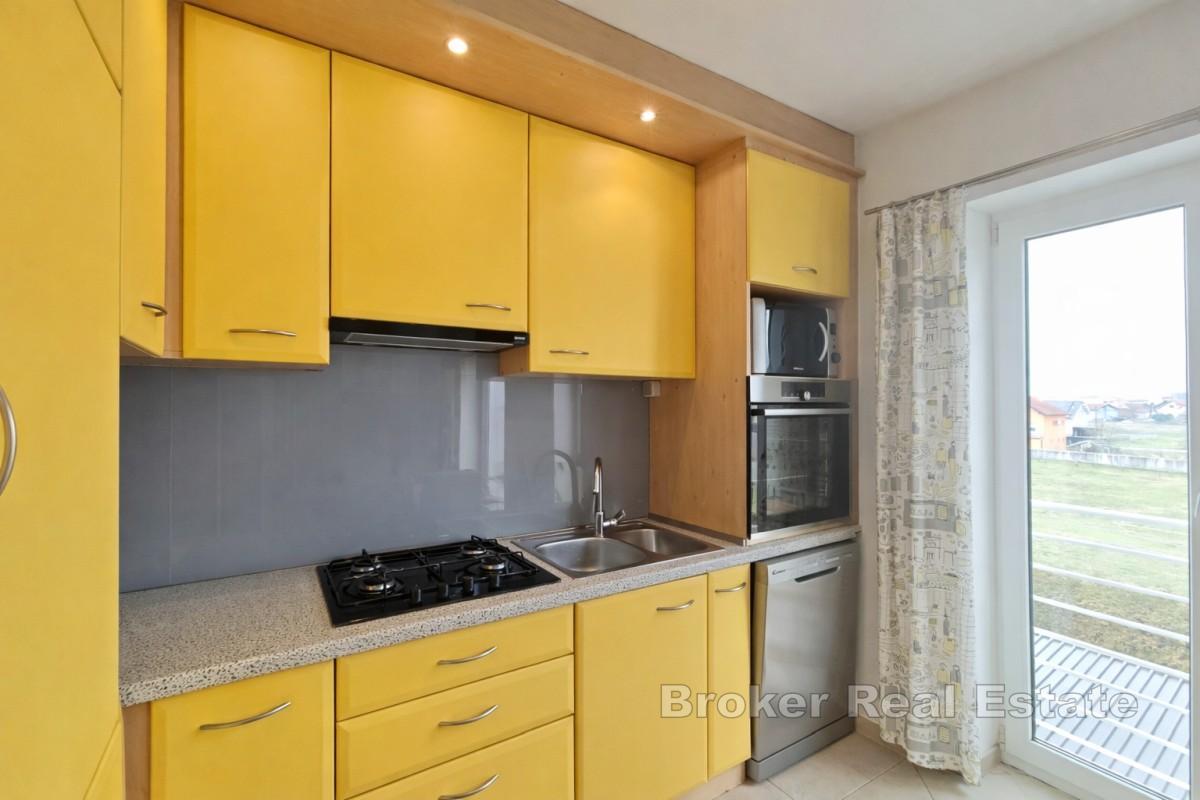 Apartament dwupoziomowy z miejscem parkingowym