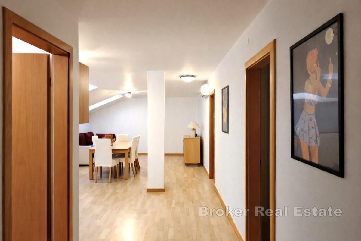 Appartement T3 à Vrboska - Proche du front de mer, belle opportunité