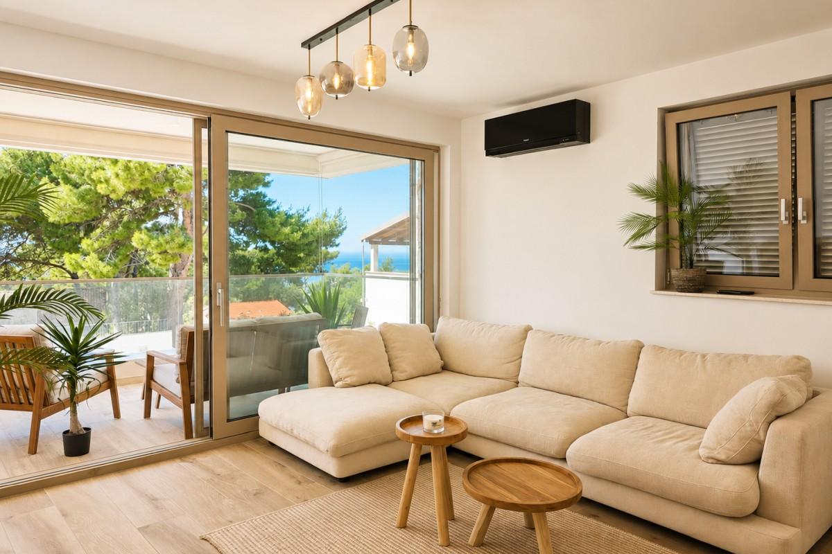 001-2051-72-island-hvar-modern-apartment-with-balcony-and-parking-for-sale