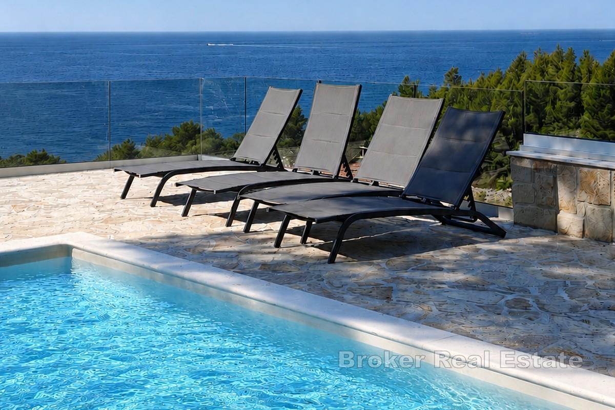 Steinhaus mit Pool an der Südküste der Insel Hvar
