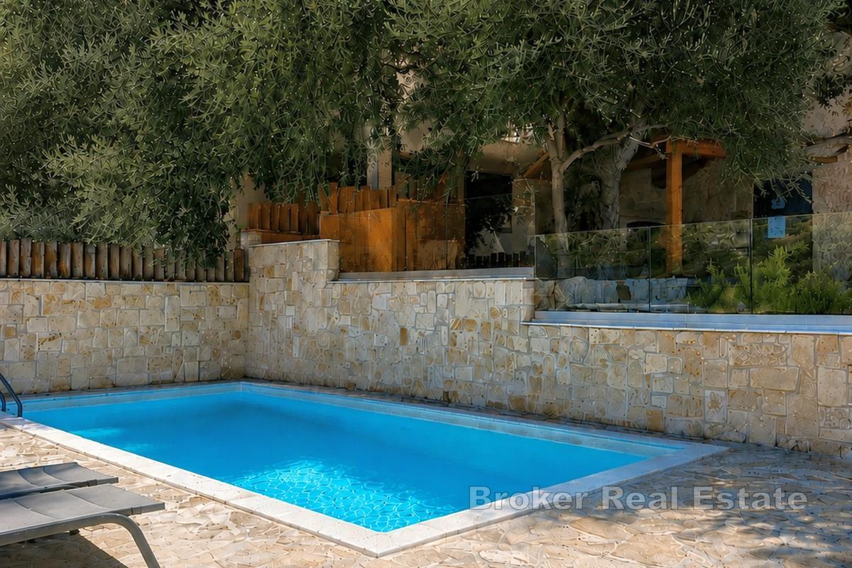 Steinhaus mit Pool an der Südküste der Insel Hvar