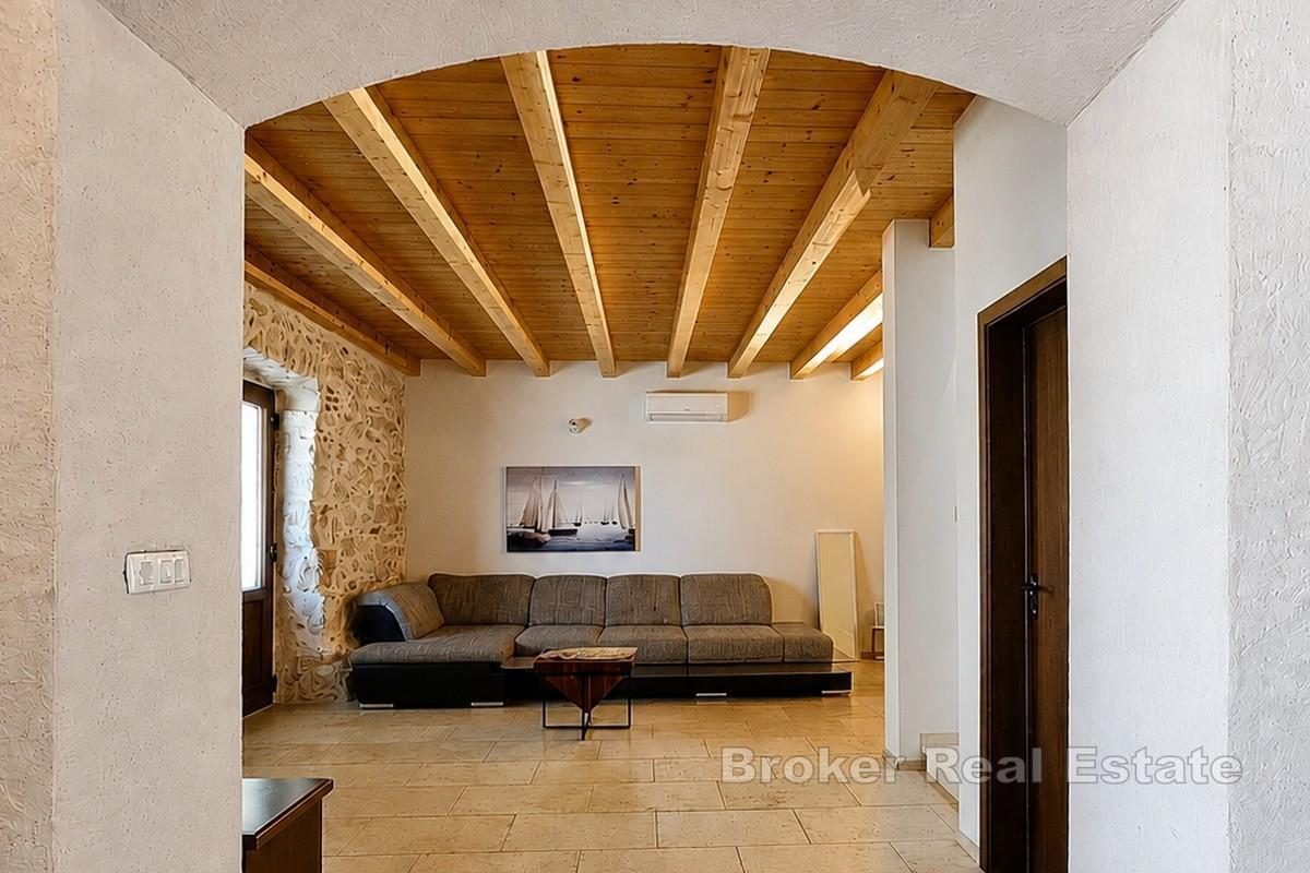 Steinhaus mit Pool an der Südküste der Insel Hvar