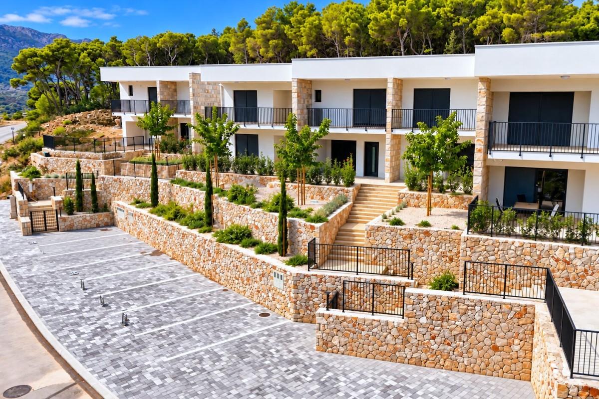 Moderní novostavba - mezonetový apartmán 100 m od moře