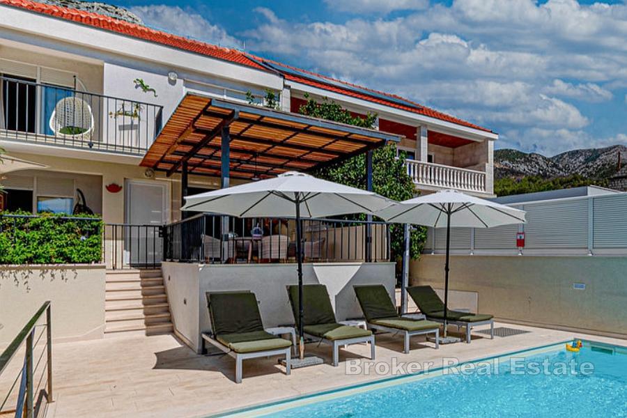 Villa con piscina in prima fila sul mare
