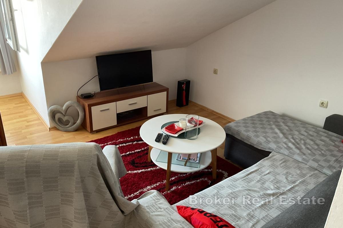 Casa bifamiliare con vista mare