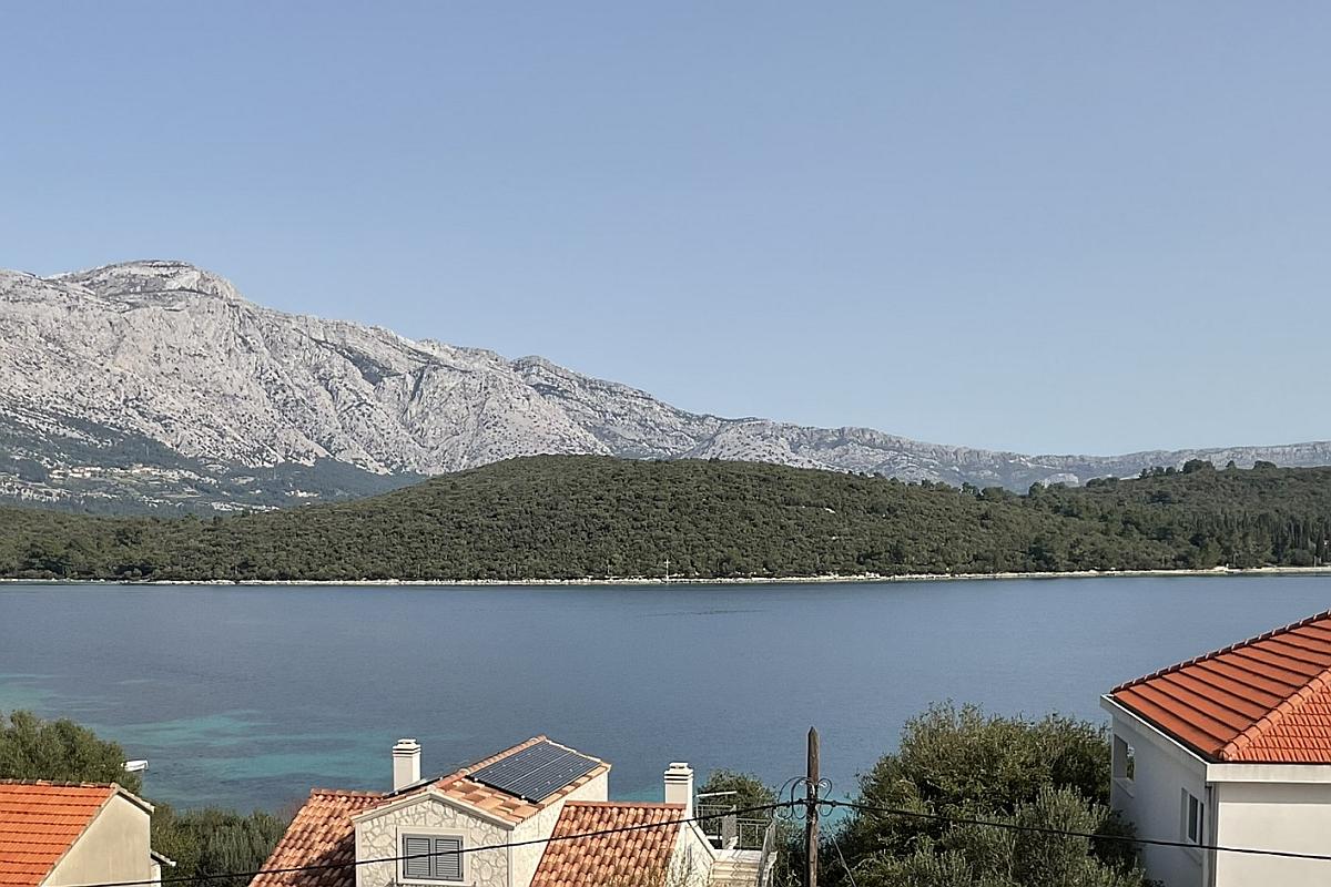 Dvojna obiteljska kuća s pogledom na more