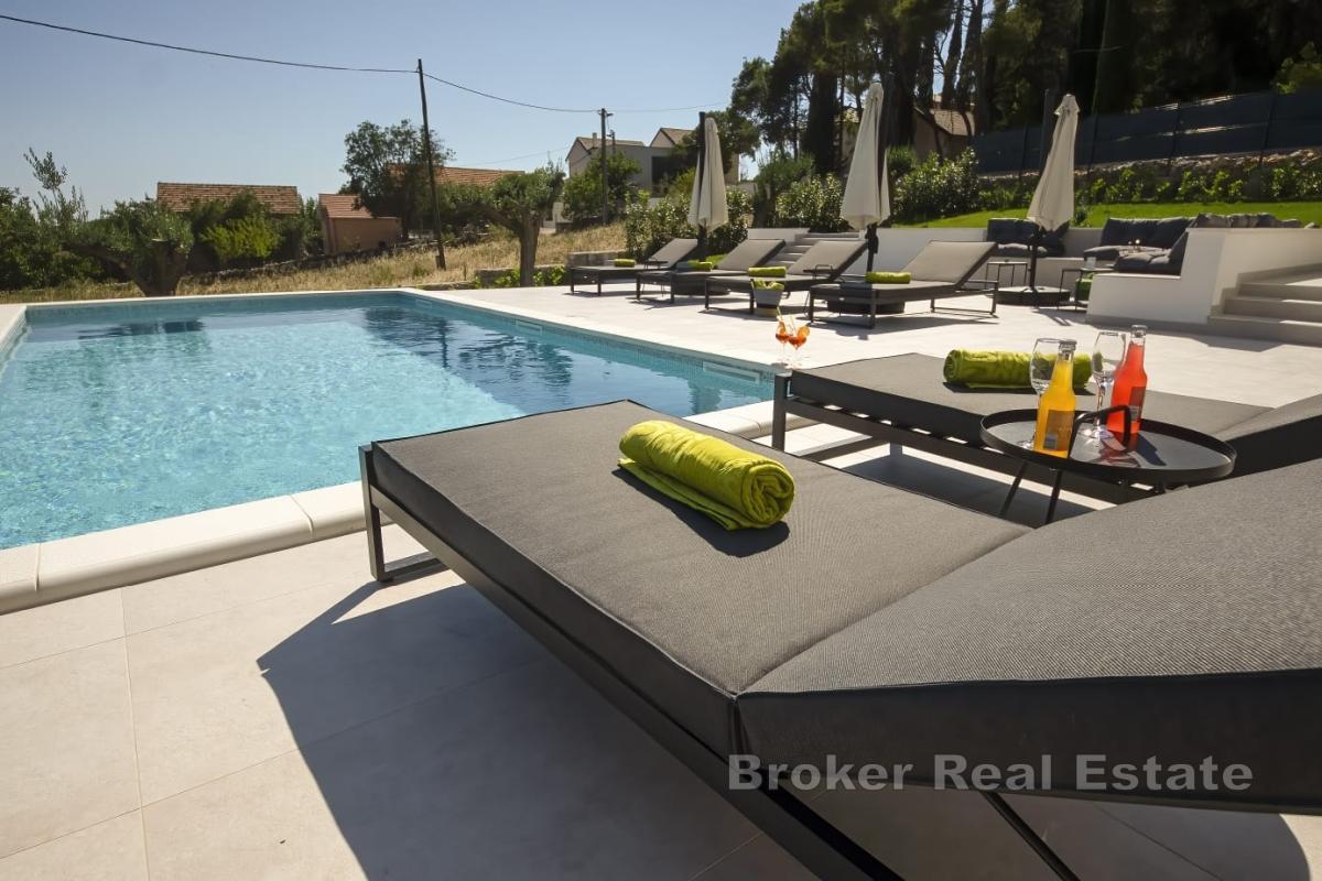 Moderne Villa mit Pool