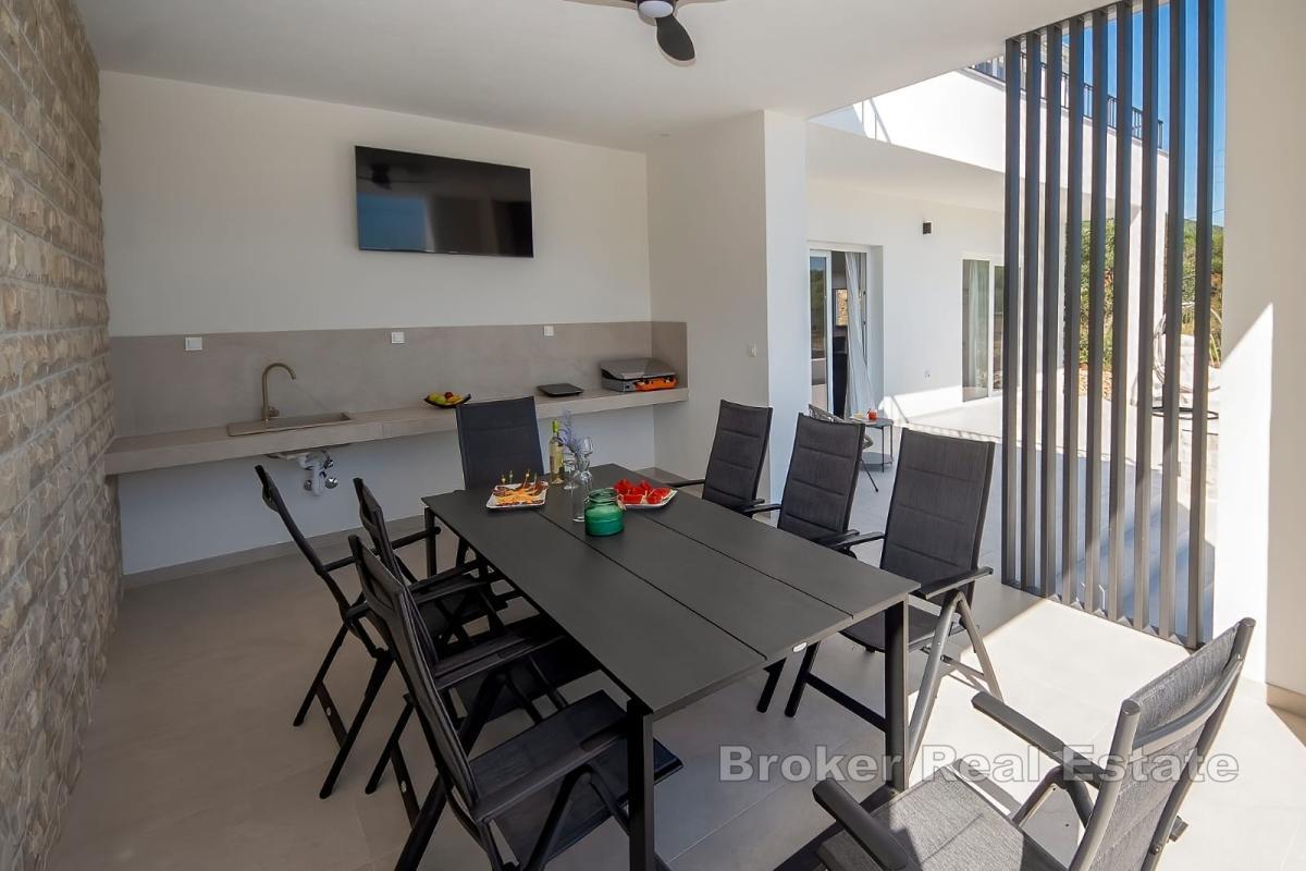 Villa moderne avec piscine