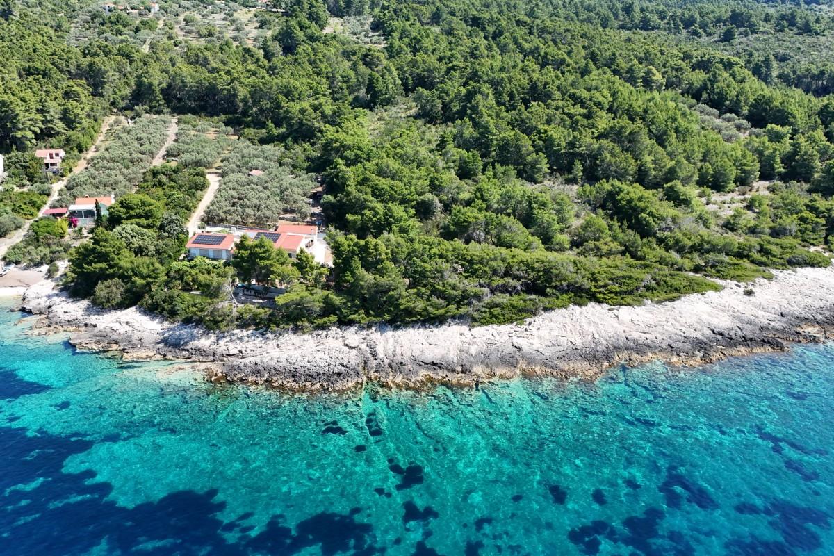001-2052-100-island-korcula-building-plot-first-row-to-the-sea-for-sale