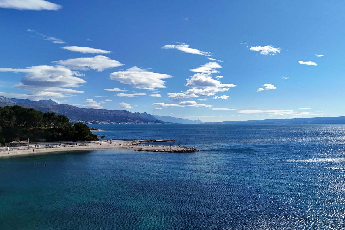 001-2052-103-split-building-plot-by-the-sea-for-sale