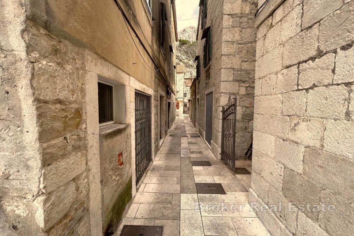 Каменный дом в самом центре Омиша