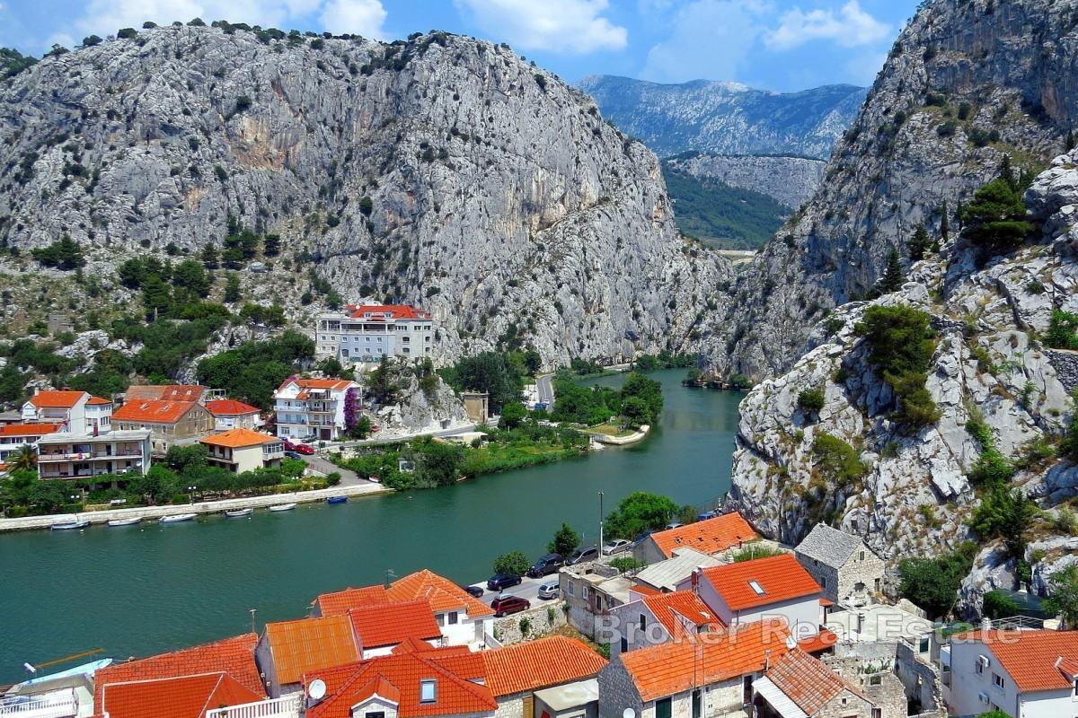 Kamena kuća u srcu Omiša