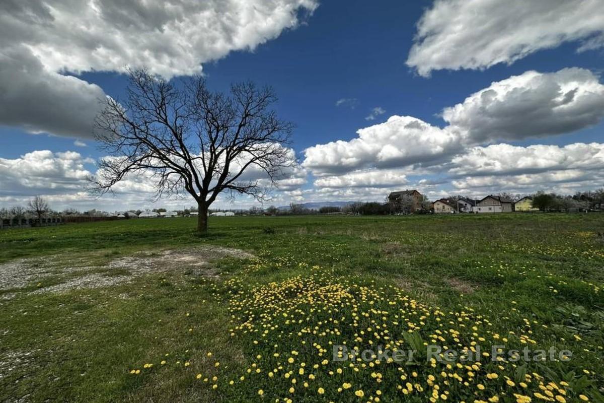 Участок в ключевом месте