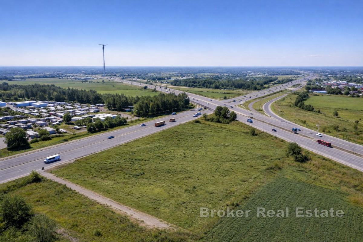 Участок в ключевом месте