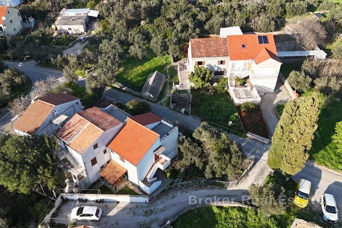 Dvojna kuća s pogledom na more