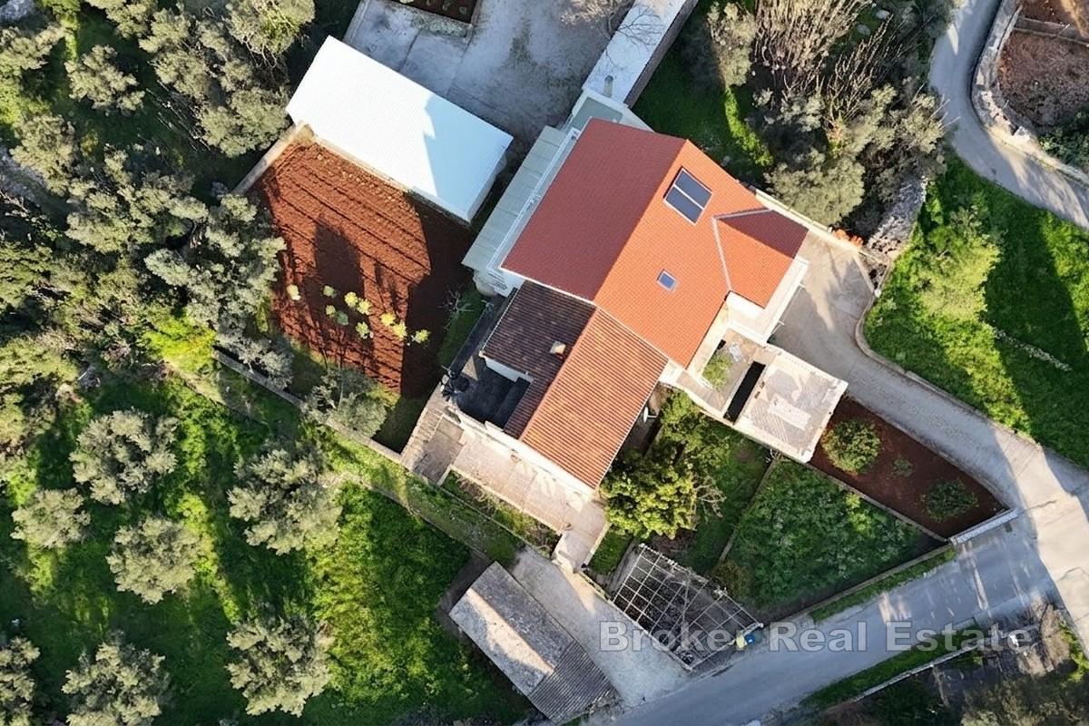 Casa bifamiliare con vista mare