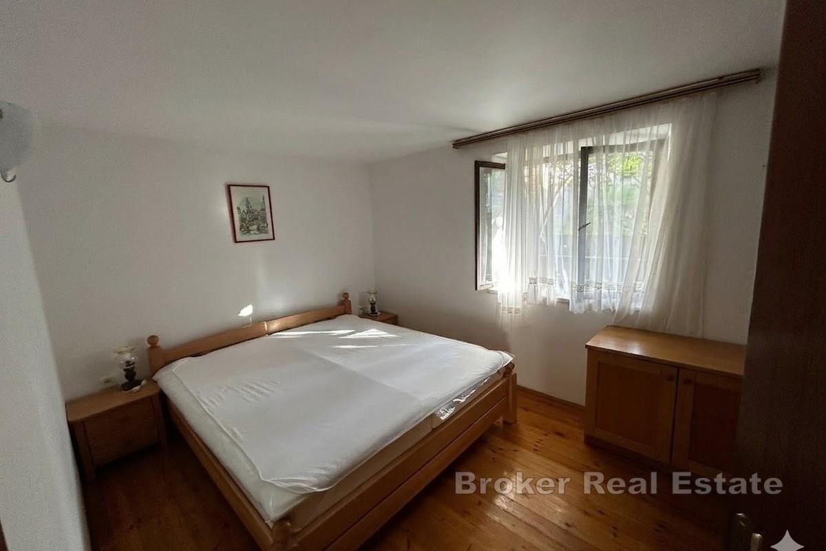 Casa bifamiliare con vista mare