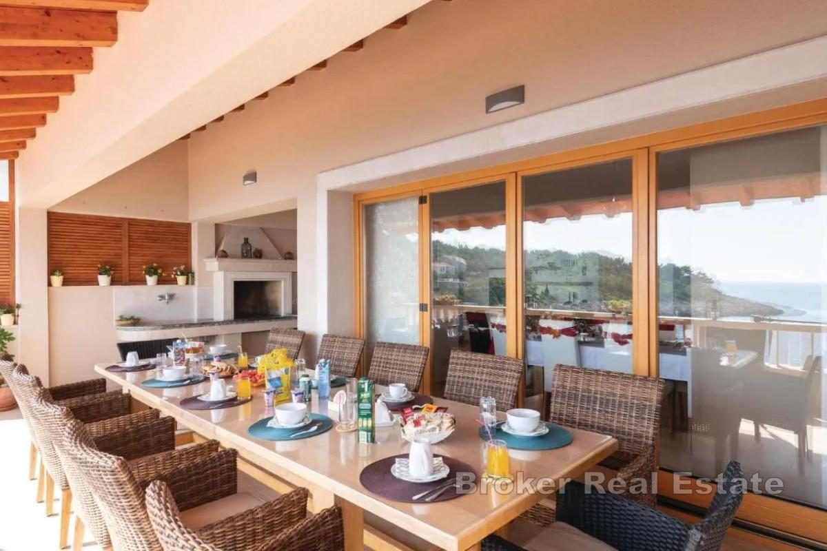 Vila první řada u moře