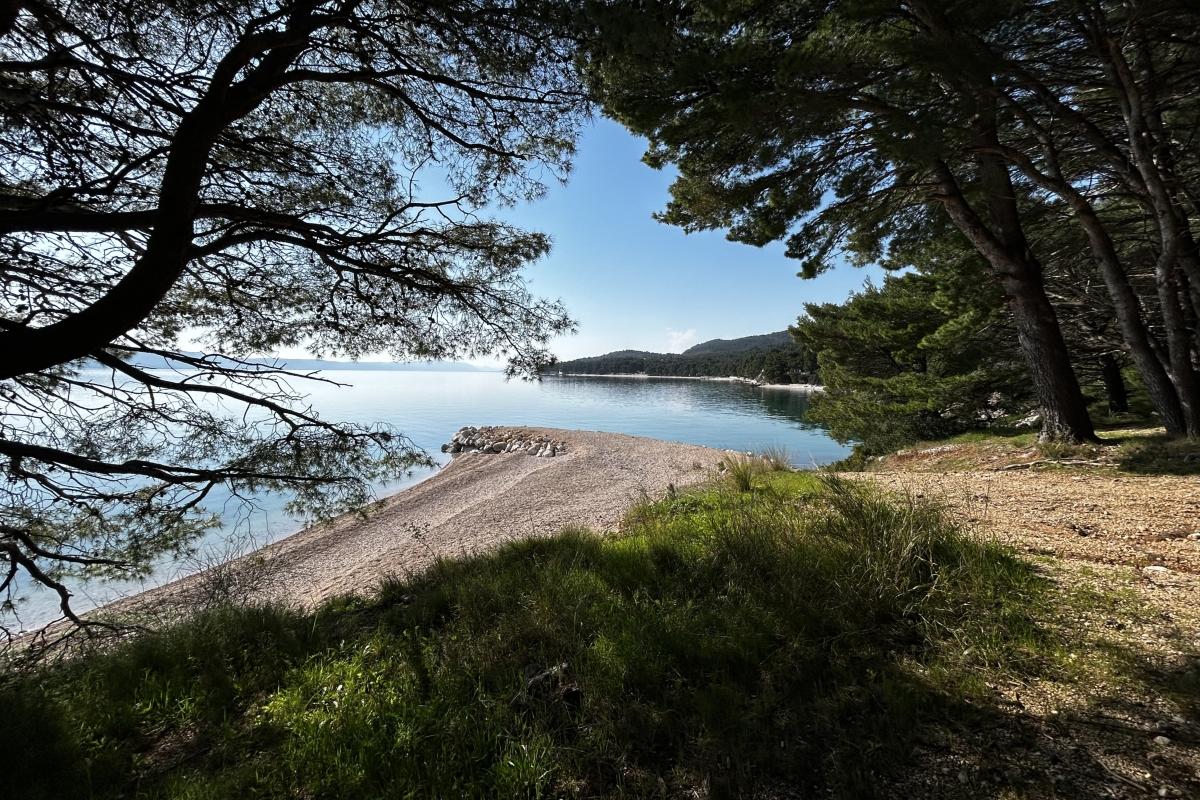 001-2052-119-Makarska-Building-land-in-the-first-row-to-the-sea-for-sale