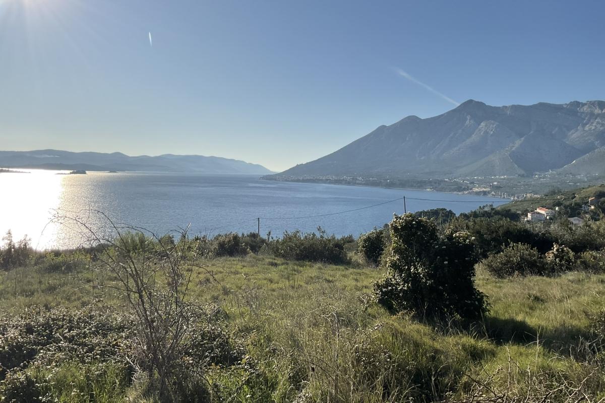 001-2052-12-Peljesac-Old-stone-house-in-the-first-row-to-the-sea-for-sale