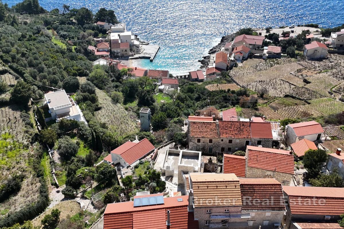Kamena kuća s pogledom na more