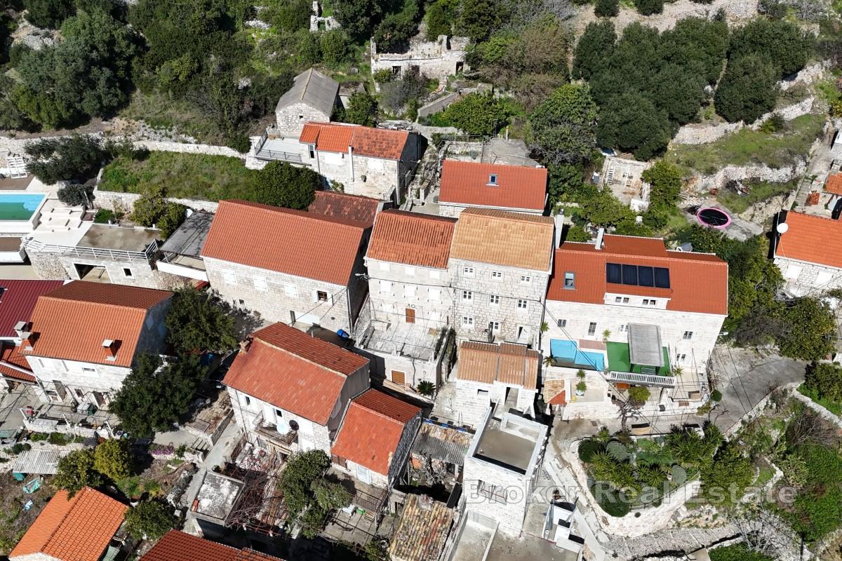 Kamena kuća s pogledom na more