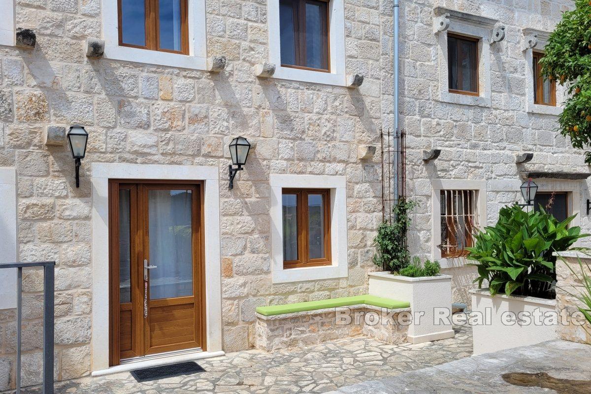 Dvojdomek Kamenný dům s panoramatickým výhledem na moře