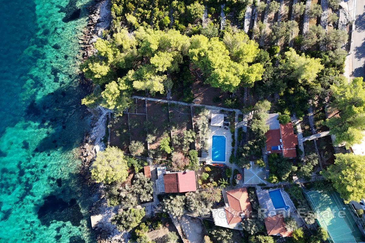 Casa fronte mare con piscina