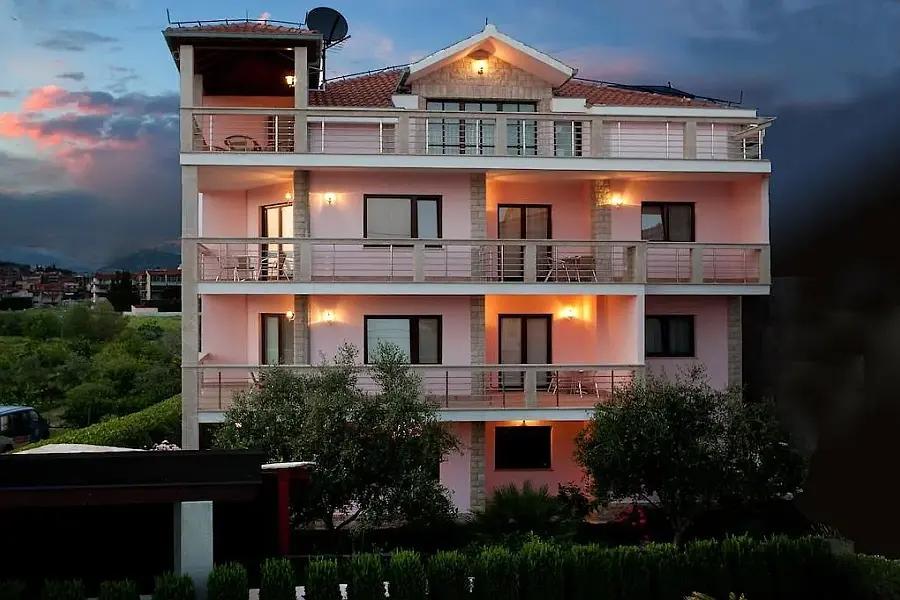 001-2052-20-Split-Area-Apartment-house-with-a-sea-view-for-sale