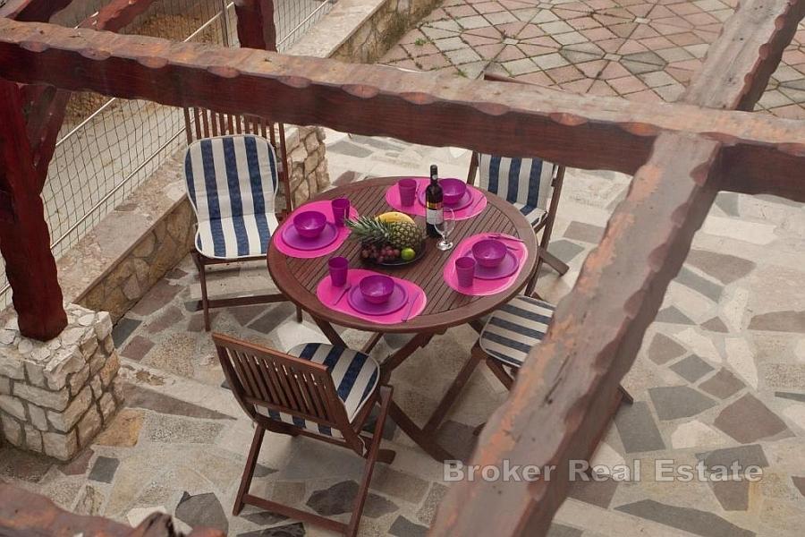 Многоквартирный дом с видом на море