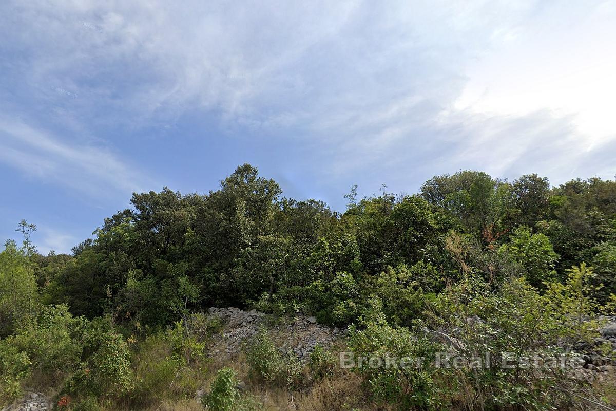 Byggnadsmark med havsutsikt