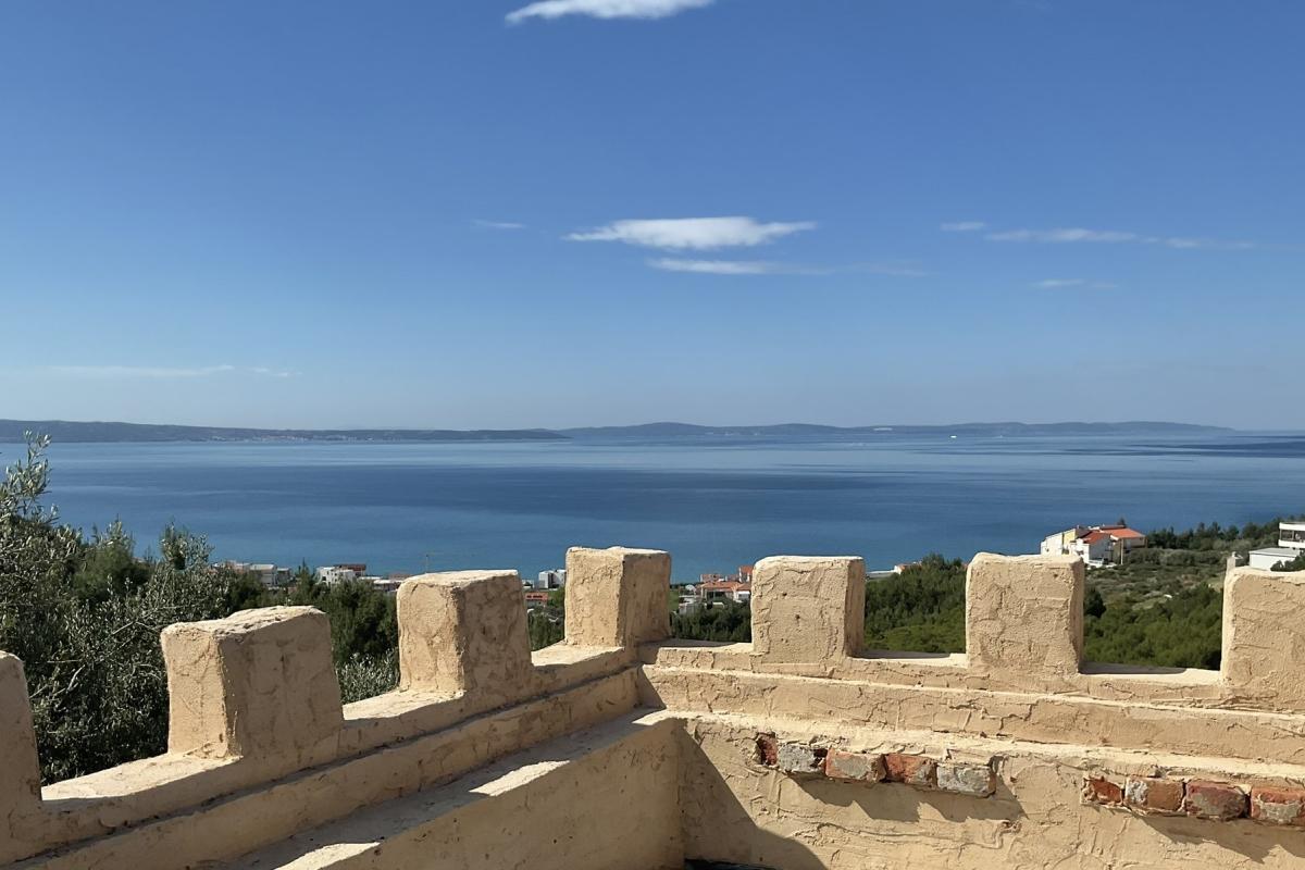 001-2052-30-Splut-Area-Stone-house-with-an-open-sea-view-for-sale