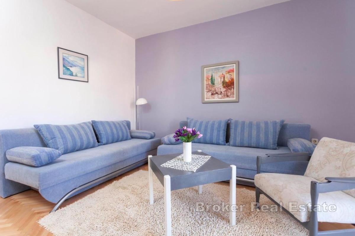 Dom apartamentowy z widokiem na morze