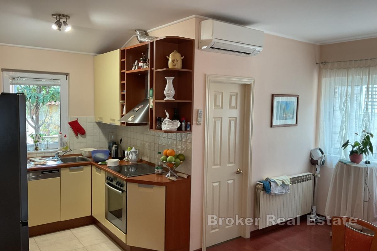 Dom apartamentowy z widokiem na morze