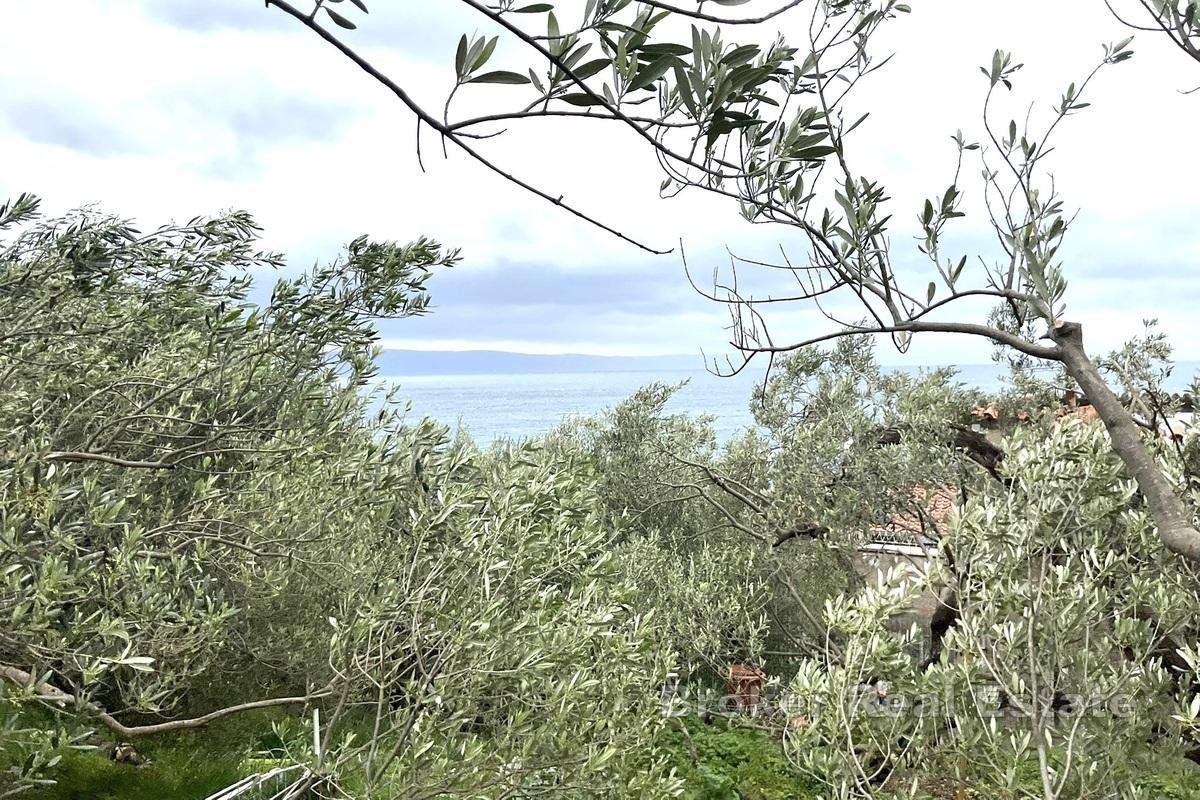 Byggeland med panoramautsikt over havet