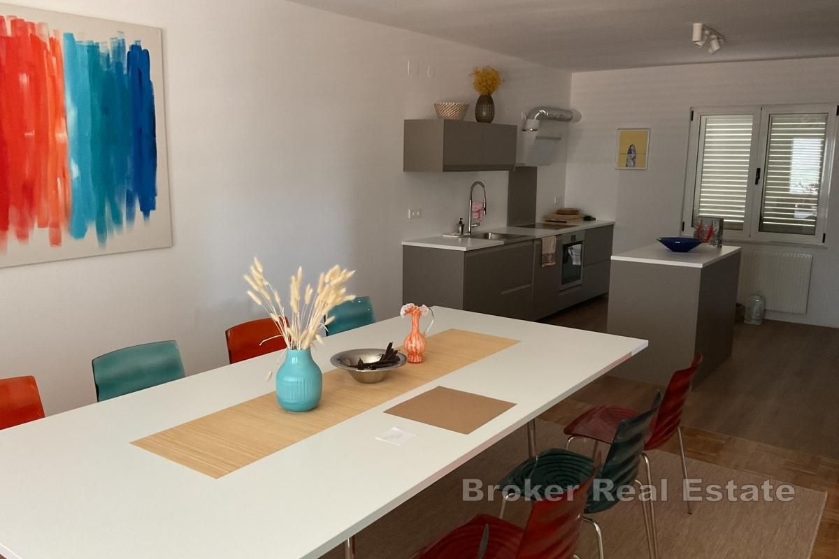 Familjehus med garage i en lugn oas