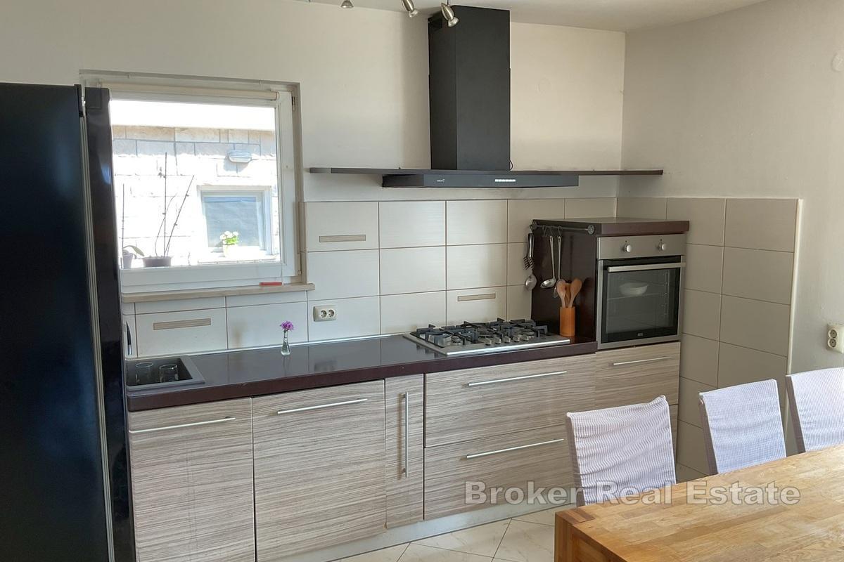 Výjimečná vila v první řadě u moře s opravdovou restaurací a vinárnou