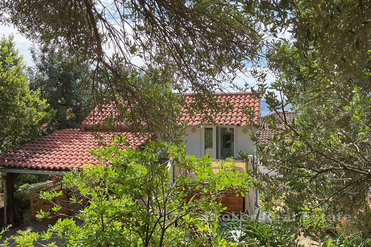 Výjimečná vila v první řadě u moře s opravdovou restaurací a vinárnou