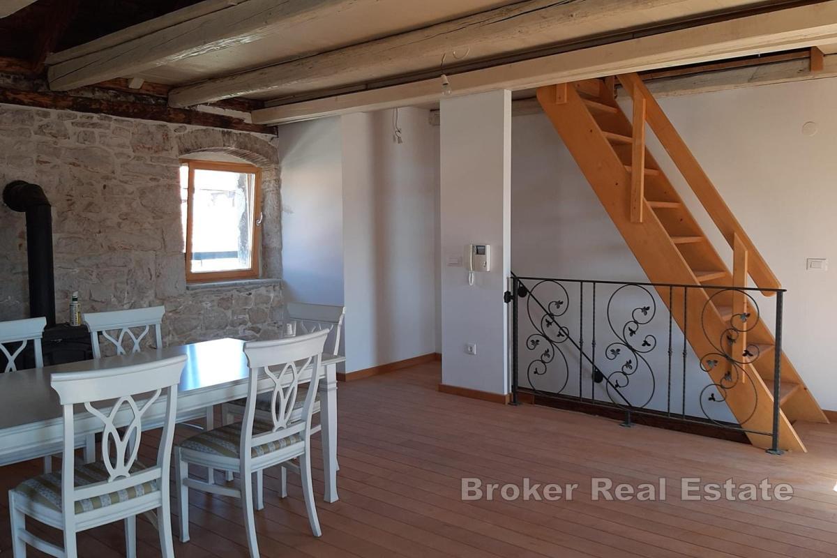 Эксклюзивная каменная вилла с панорамным видом на море